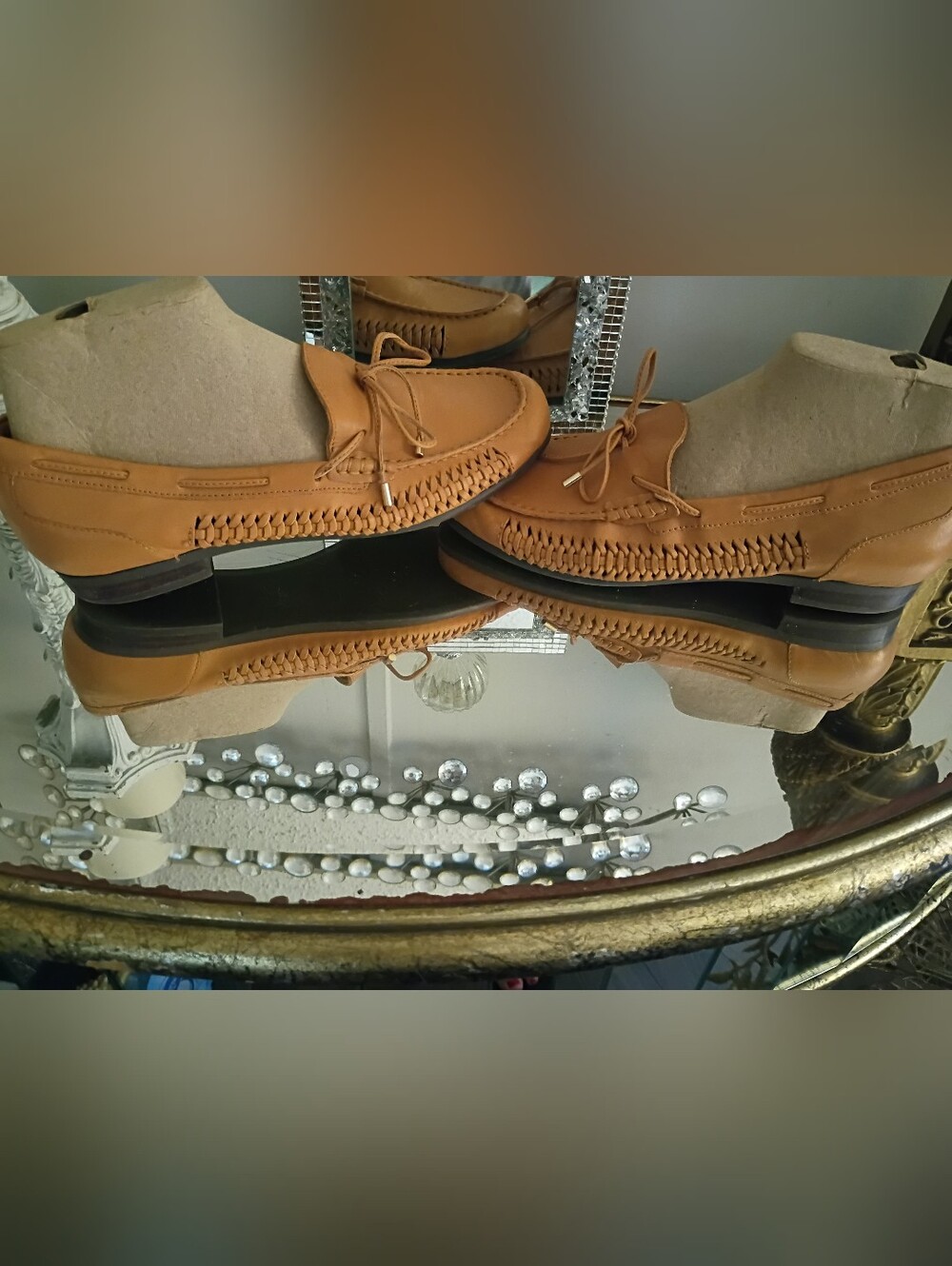 ARRAY Womens Tan Moccasin-Style Loafers with Bow-Tie Detail